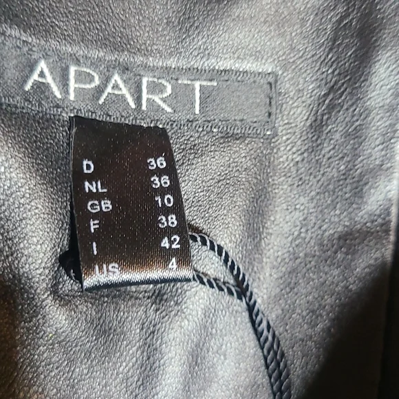 Apart Leather Dress 👗 😍 - Picture 5 of 6